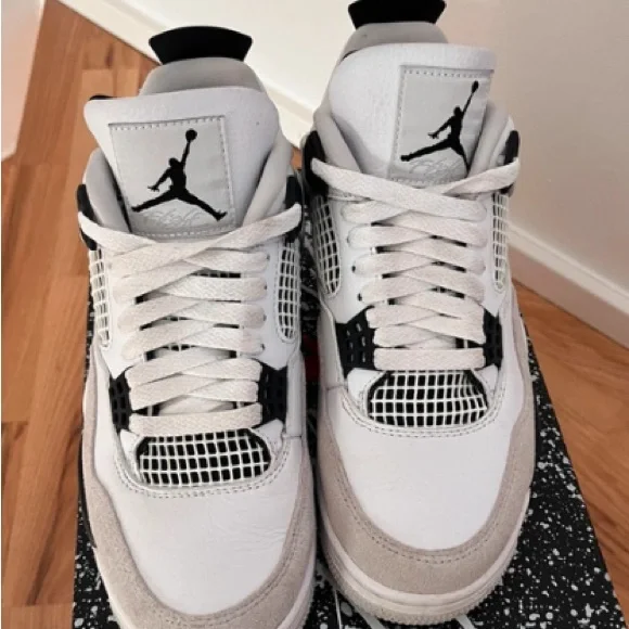 Jordan 4